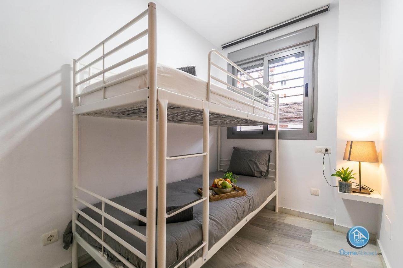 Malaga Boutique Stay - Carlos Haya Area With Parking Exterior foto