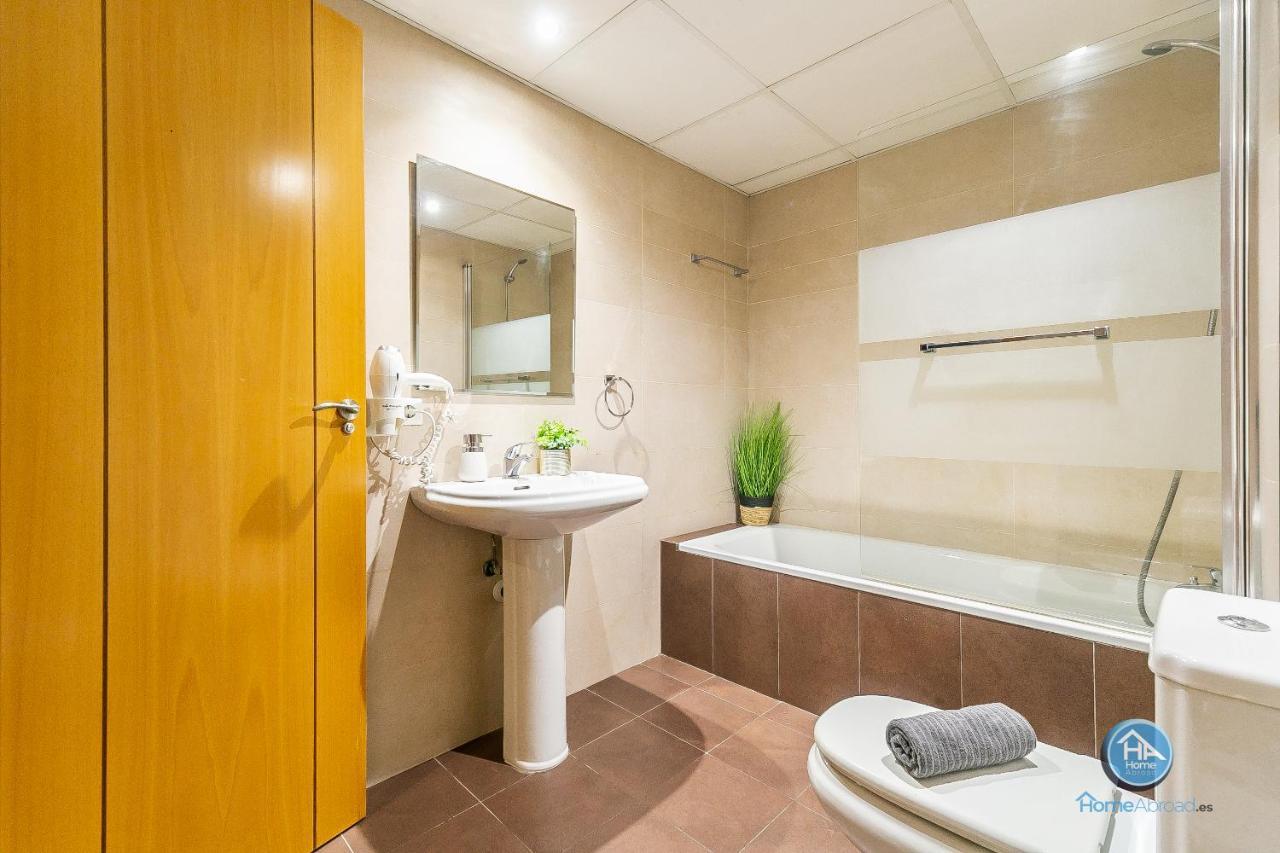 Malaga Boutique Stay - Carlos Haya Area With Parking Exterior foto